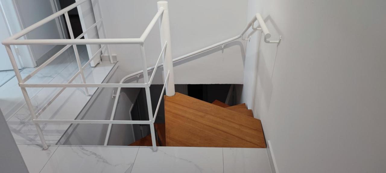 Ellas Modern Duplex City Center ニコシア エクステリア 写真