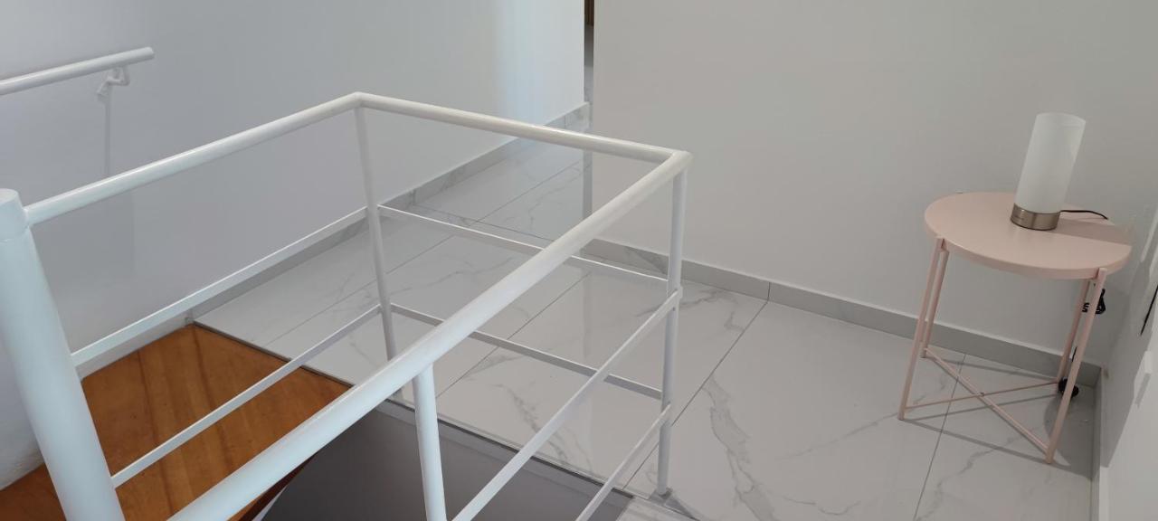 Ellas Modern Duplex City Center ニコシア エクステリア 写真